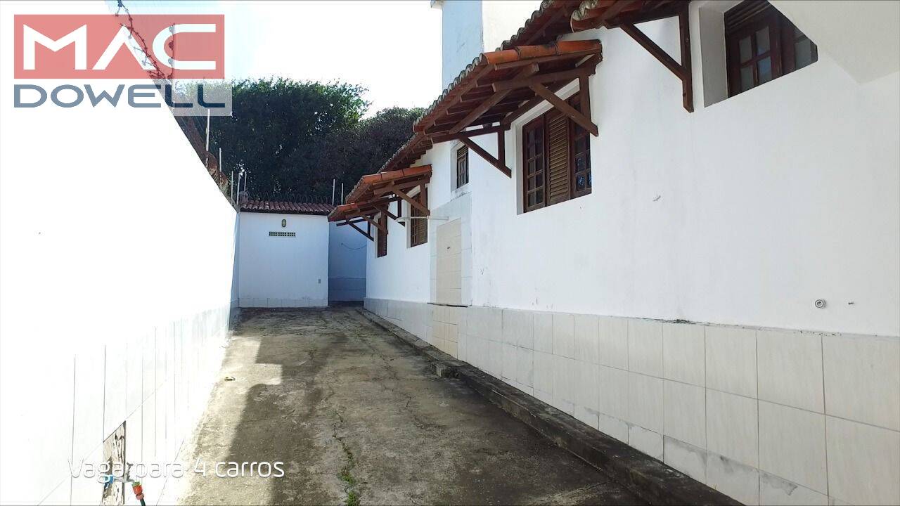 Casa à venda com 4 quartos, 265m² - Foto 14