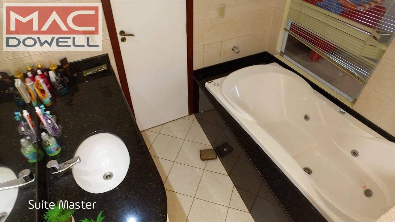 Casa à venda com 4 quartos, 265m² - Foto 22