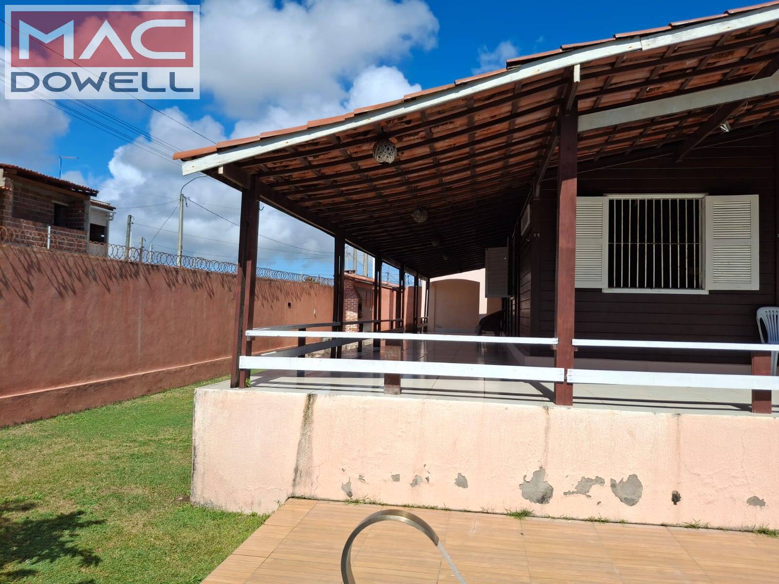 Casa à venda com 7 quartos, 315m² - Foto 1
