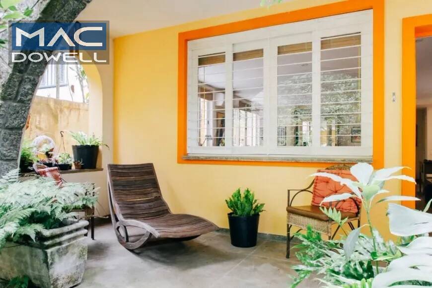 Casa, 4 quartos, 260 m² - Foto 1